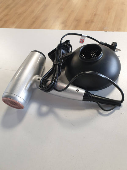 315622 - BABYLISS Tharëse flokësh Cosmos, 2100W, me difuzor, Teknologji Jonike, 3 cilësime ngrohjeje dhe 2 cilësime ventilatori, Argjend, D580DE.