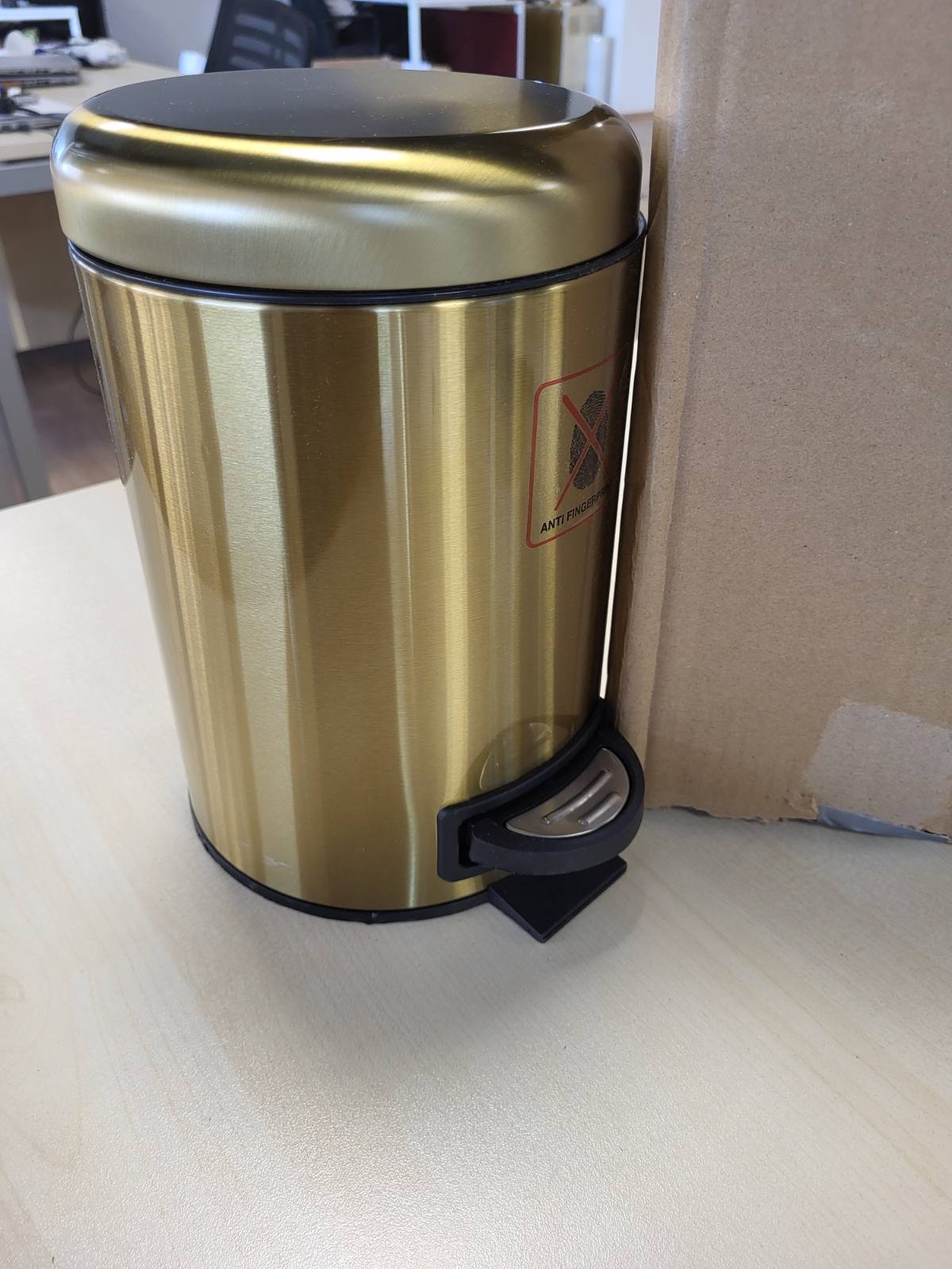 293923 - WENKO Kosh mbeturinash Leman me pedale, ngjyrë ari mat, kapacitet 3 l, çelik inox, 17 x 25 x 22.5 cm