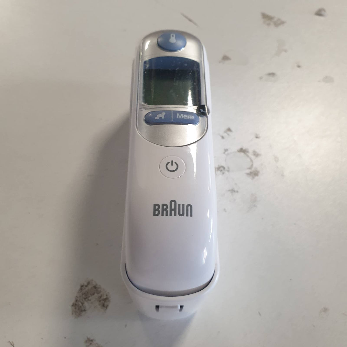 292927 - BRAUN Termometër Veshi ThermoScan 7 BRAIRT6520 | Teknologji Precizionit Age | Ekran Dixhital me Kodim Ngjyrash | Miqësor për Foshnje dhe Fëmijë të Vegjël