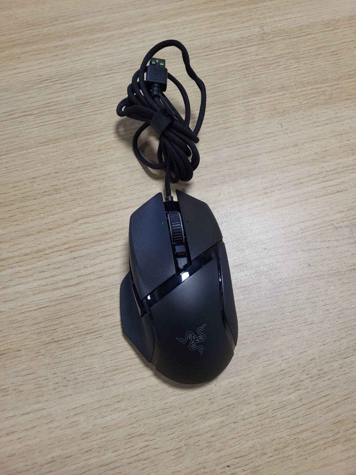 272988 - RAZER BASILISK V3, Maus lojërash me tel, i personalizueshëm me Chroma RGB për PC / Mac, 10+1 butona të programueshëm, Rrotë mausi HyperScroll e anueshme, Dizajn ergonomik, i zi