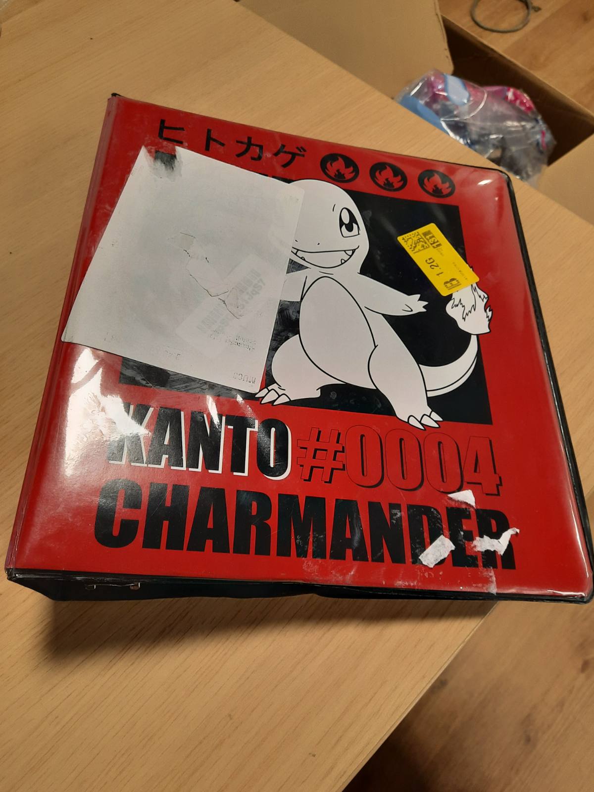 293959 - ULTRA PRO Album Charmander 5.1 cm për Pokémon, Organizues, Koleksionues Zyrtar