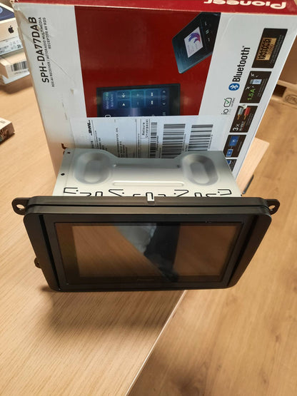 319292 - PIONEER SPH-DA77DAB - Qendër Media 2DIN, ekran me prekje kapacitiv 6.8", Wi-Fi, Bluetooth, Apple CarPlay, Android Auto, DAB+, ekualizues grafik 13-bandësh