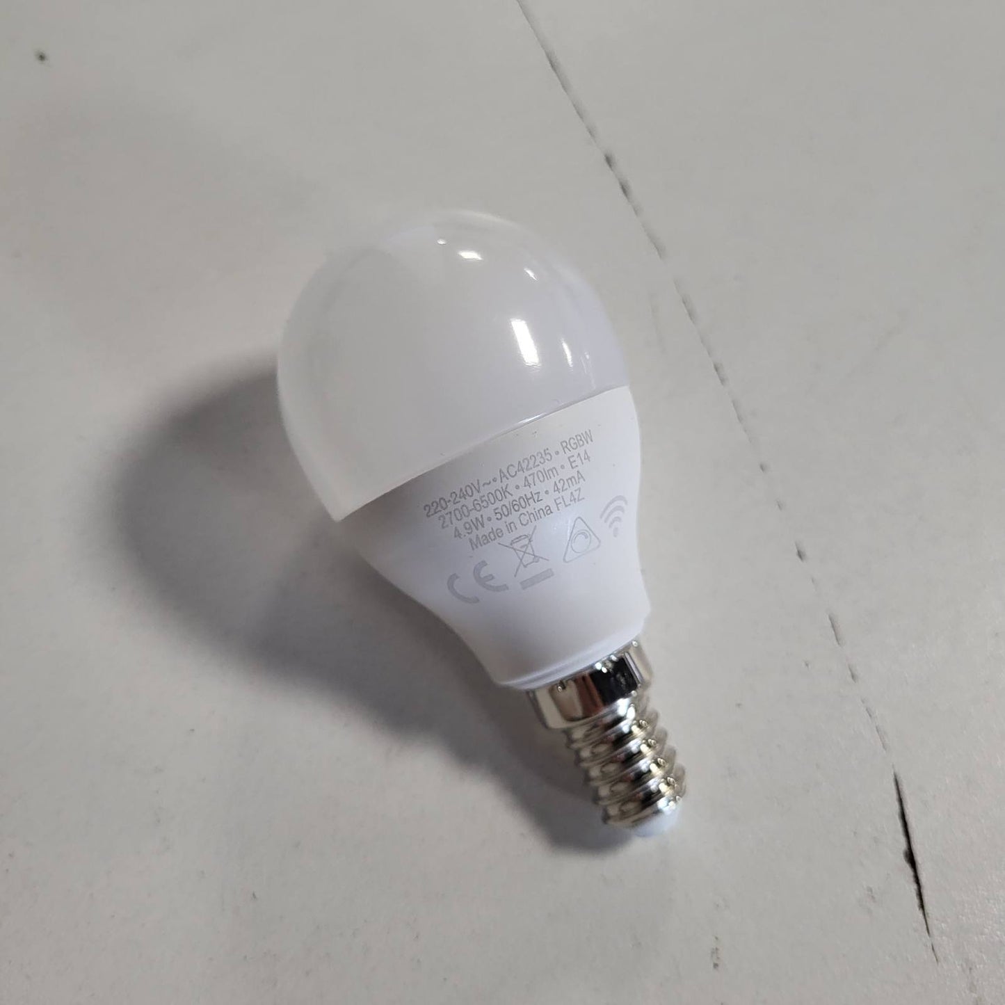 294332 - LEDVANCE E14 Mini Llambë LED, 4.9W (470lm), RGBW (2700-6500K), kontrollueshme me Alexa, Google Assistant, pako me 1