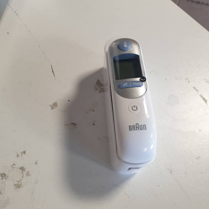 292930 - BRAUN Termometër Veshi ThermoScan 7 BRAIRT6520 | Teknologji Precizionit Age | Ekran Dixhital me Kodim Ngjyrash | Miqësor për Foshnje dhe Fëmijë të Vegjël