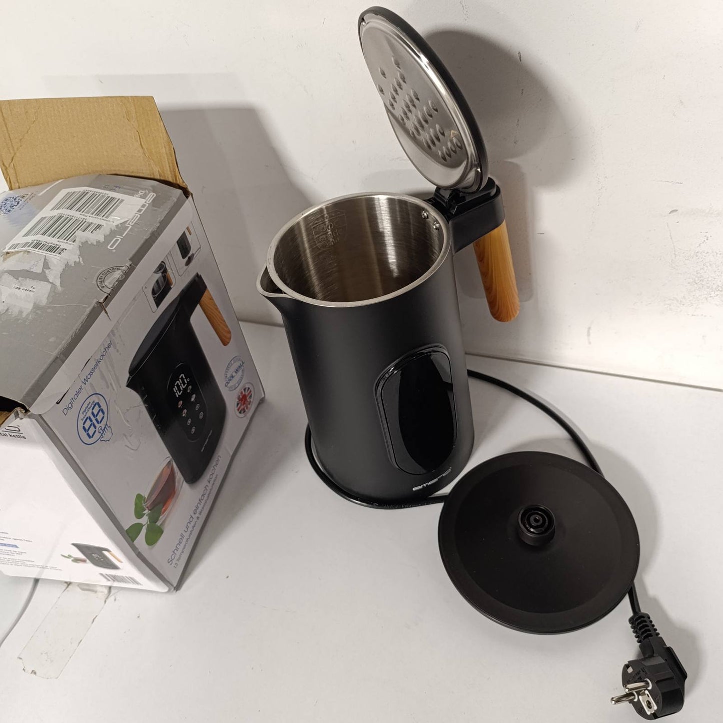 288373 - EMERIO Çajnik çeliku inox 1.7L, mur i dyfishtë të izoluar, Përzgjedhje temperature 40-100°C në rritje prej 5°C, Ekran me lloje çaji të programuara paraprakisht, Pa BPA, 2200 W, Fikje automatike, Funksioni i mbajtjes ngrohtë, WK-132230