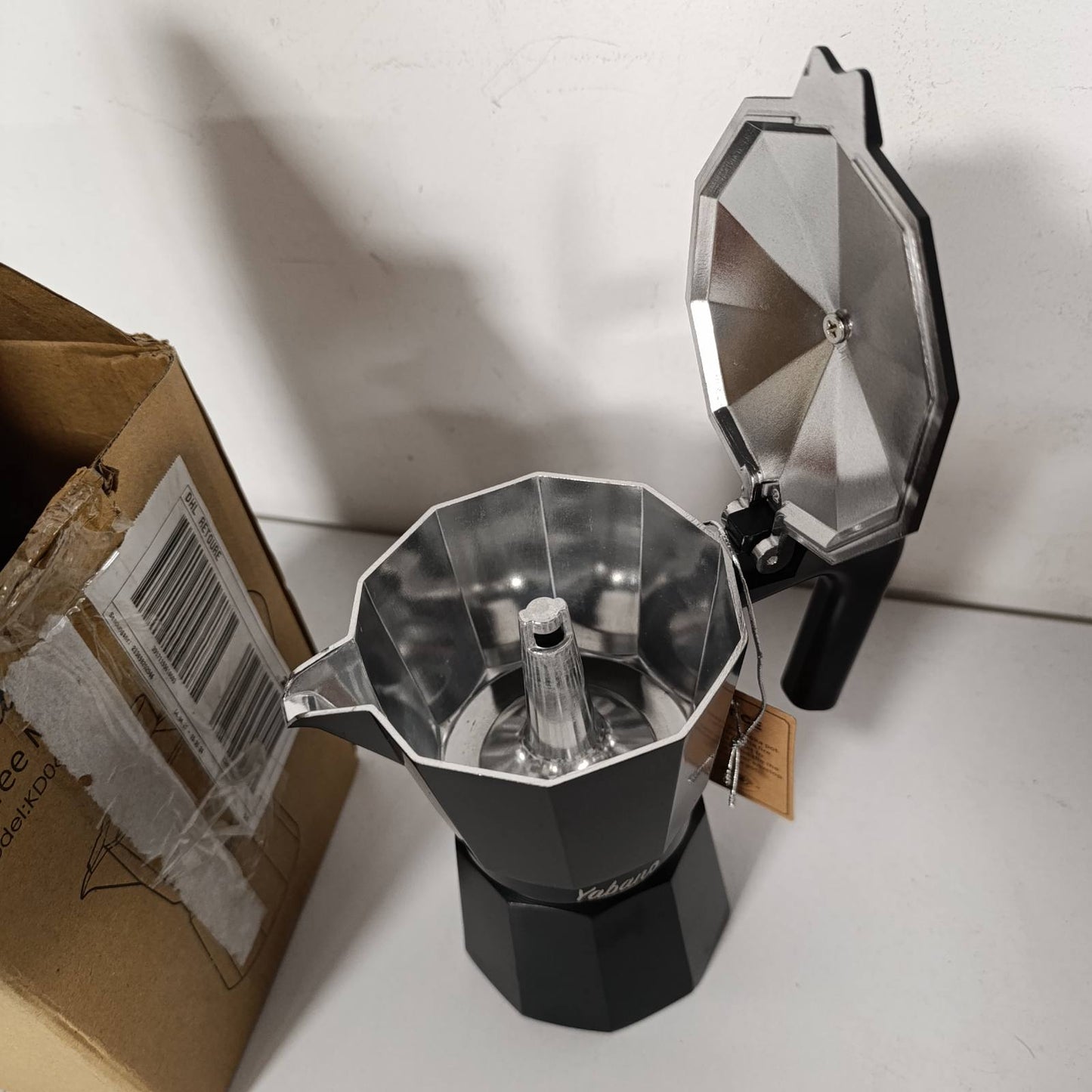 288419 - YABANO Makinë për Espresso në Sobë, për 6 Filxhanë, e zezë