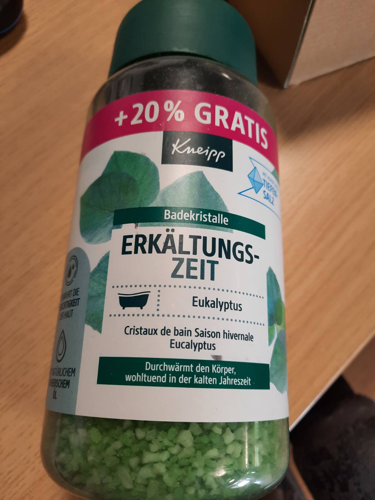 298878 - KNEIPP - Kripë Banjo për Sezonin e Ftohtë, 720 g, me kripë natyrale dhe vajra esencialë të eukaliptit dhe mentes, edicion i kufizuar