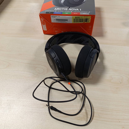 268051 - STEELSERIES ARCTIS NOVA 1 - Kufje Lojërash me Shumë Sisteme, Hi-Fi me Drajverë, Tingull Hapësinor 360°, Jastëkë Veshësh me Shkumë Memorieje, Mikrofon me Anulim Zhurmesh, PC, PS5, PS4, Switch, Xbox, E Zezë