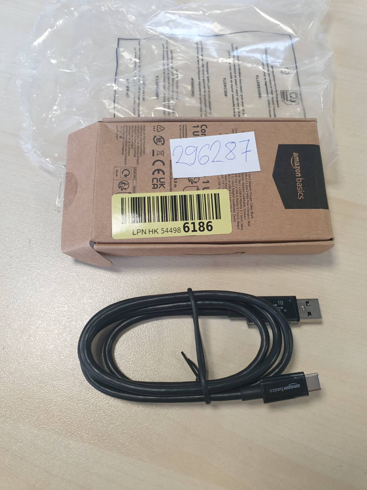 296287 - AMAZON BASICS: Kabllo karikimi USB-C në USB-A 3.1 Gen 2, karikim i shpejtë, shpejtësi e lartë 10 Gbps, 0.9 m, i zi