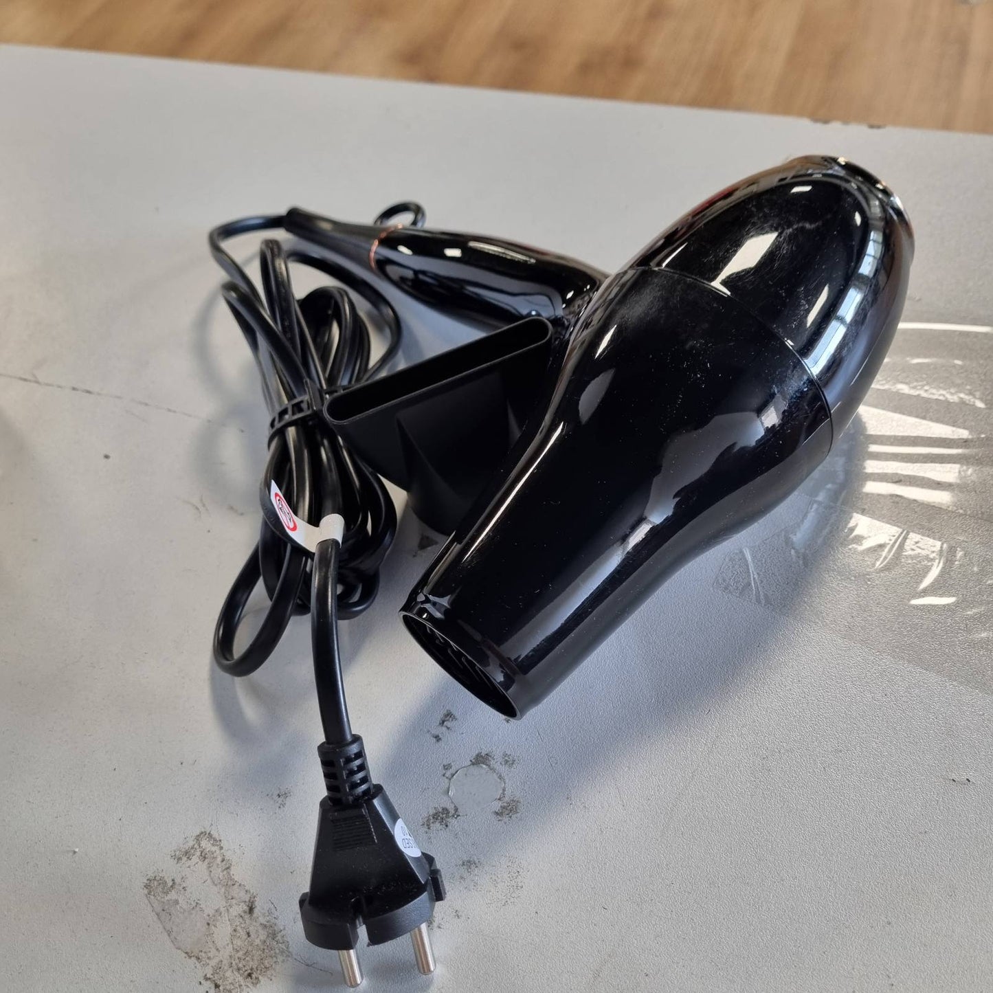 315297 - Tharëse flokësh Pro Power D5245E, 2300W, Motor Profesional AC, Teknologji Jon Anti-Frizz, 3 Cilësime Temperature, 2 Nivele Shpejtësie, Ngjyrë E Zezë
