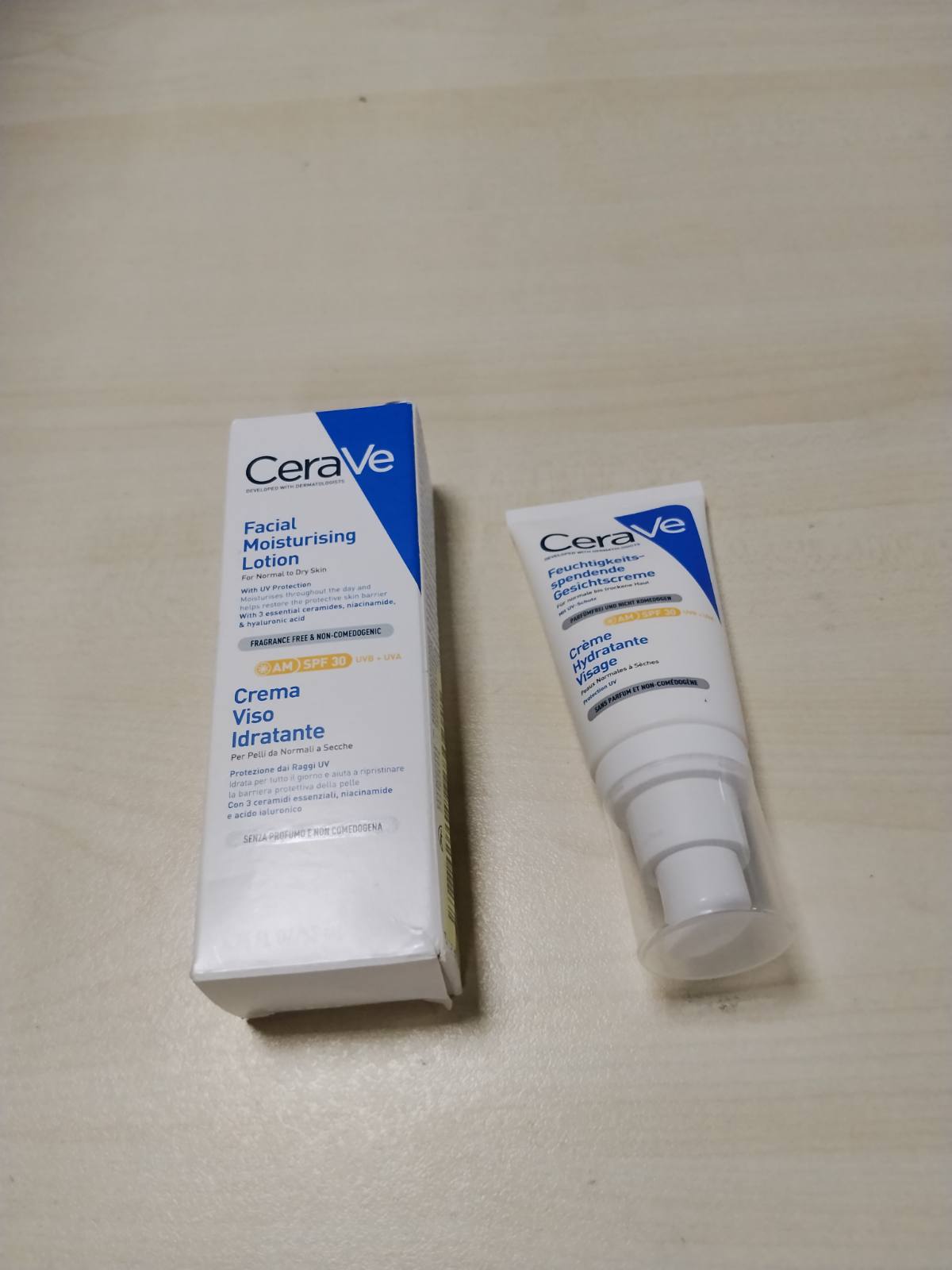 302301 - CERAVE Krem hidratues për fytyrën me SPF 30, 52 ml, për lëkurë normale deri të thatë.