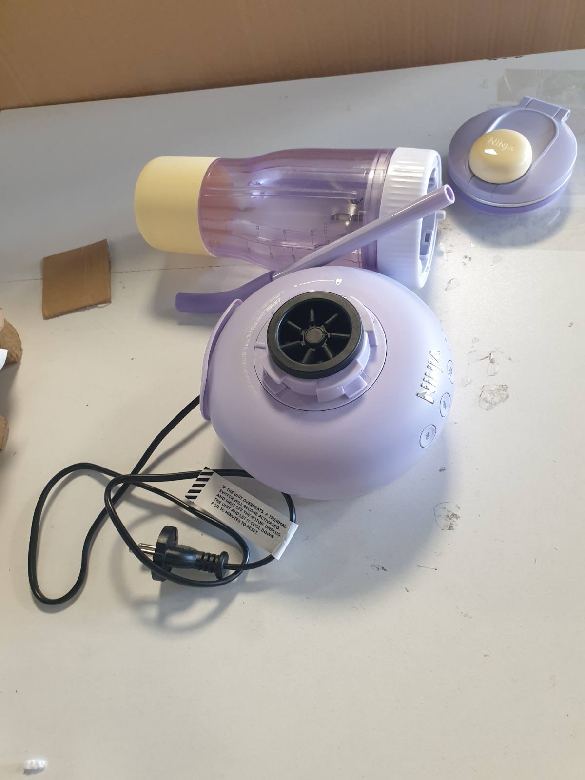 277340 - NINJA Blender BlendBoss me Filxhan Portativ, 3 Modalitete Automatike të Paracaktuara, Limonatë Livandoje DB351EUPR