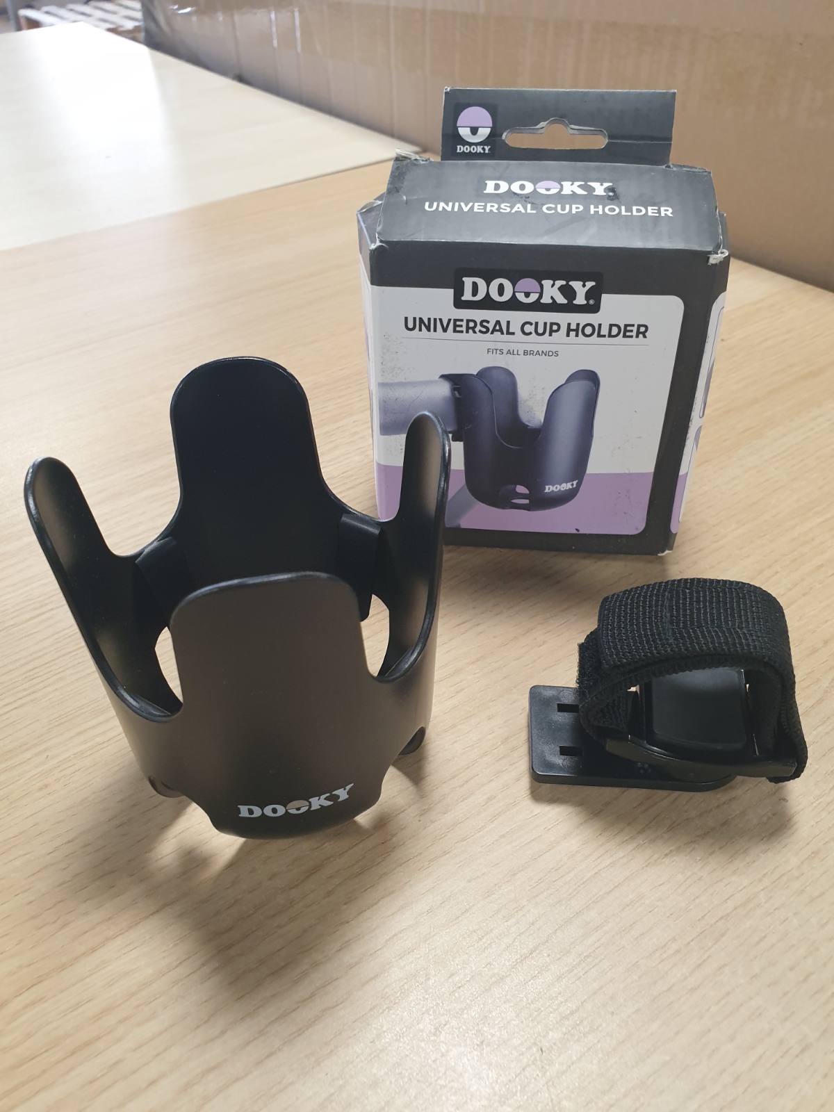 318632 - DOOKY - Mbajtëse Pijesh për Karroca dhe Karroca, Mbajtëse Universale për Gota, Mbajtëse Shishe për Karrocë, Mbajtëse për Kafe, Me Mbërthyes Velcro, Shtresë Anti-Rrëshqitëse, Fleksibilitet 360°, Pa BPA, E Zezë