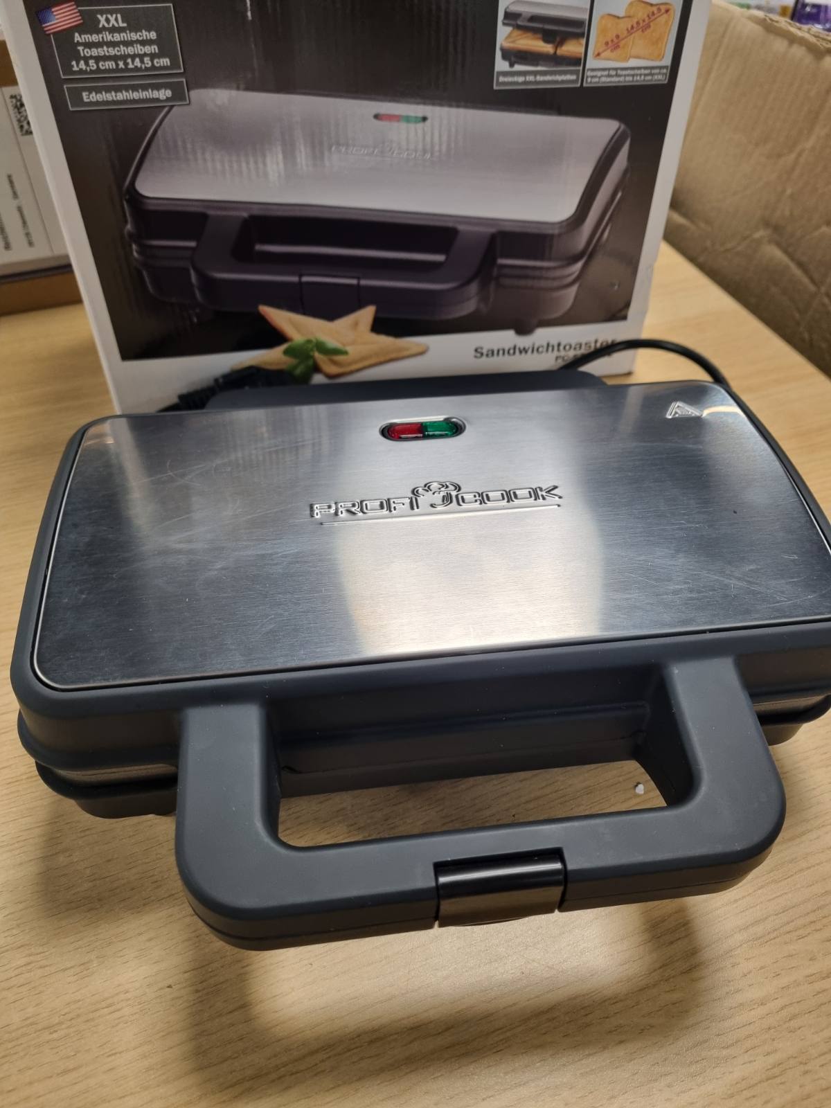 277511 - PROFICOOK Makinë për sanduiçë, 900W, për feta buke XXL, jo-ngjitëse, PC-ST 1092