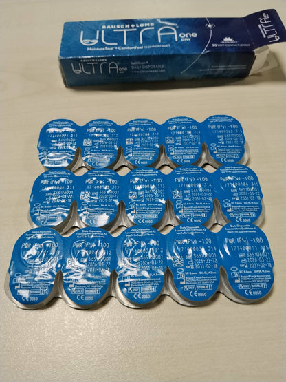 307419 - ULTRA ONE DAY Lente kontakti ditore të disponueshme, 30 copë, -1.00 dioptri.