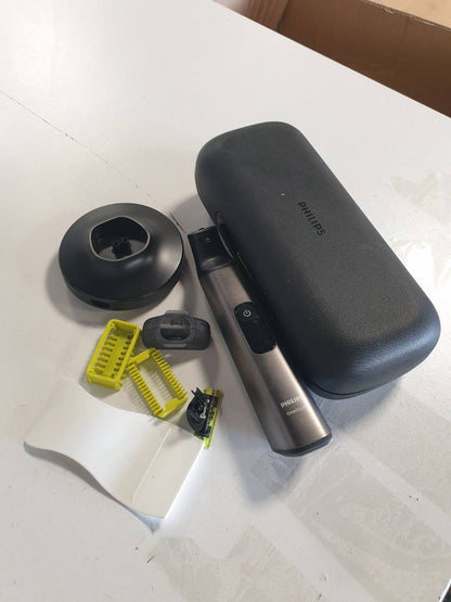 315387 - neBlade Pro 360 për Fytyrën dhe Trupin - Makinë Elektrike Rroje, Makinë Precize dhe Pastrues Trupi, 2 Tehe 360, Krehër Preciz, 2 Shtojca Trupi, Çantë Udhëtimi, Stacion Karikimi, për Fytyrën dhe Trupin (QP6652/30)