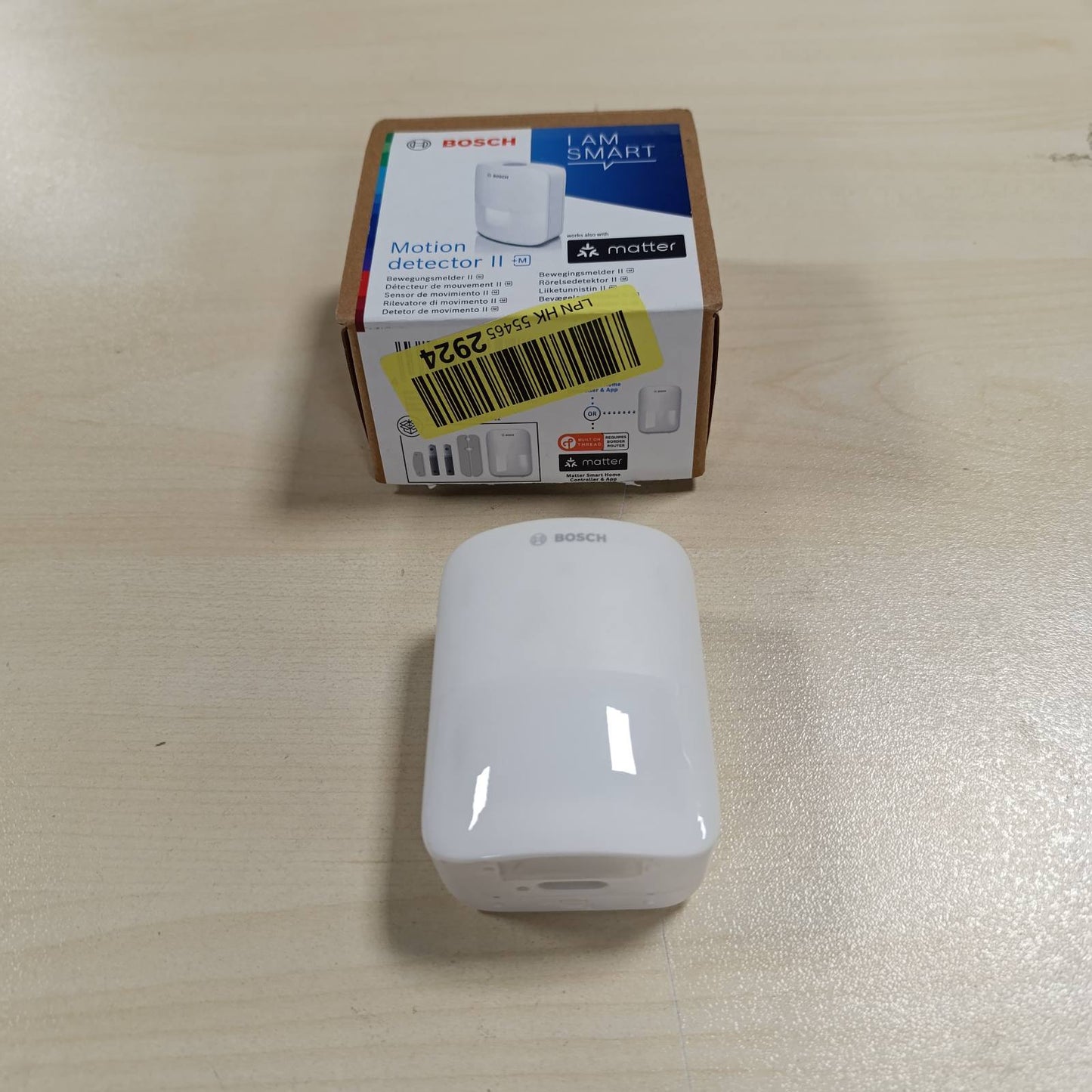 288561 - BOSCH Detektor Lëvizjeje Smart Home II [+M], për Ambientet e Jashtme dhe të Brendshme, EN Grade 2, Dritë Orientimi, Rreze Zbulimi deri në 13 m, Pajtueshëm me Matter