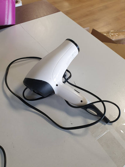 321243 - REMINGTON Tharëse flokësh Ionic, E lehtë dhe kompakte, 2000W, Dizajn kompakt, Grykë stilimi, Difuzor, 3 cilësime ngrohjeje, 2 cilësime ventilatori, Goditje e ftohtë, Cilësim Eco, Model D3015