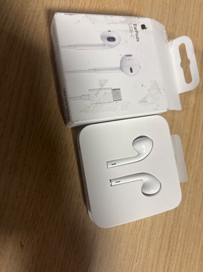 295062 - Apple EarPods (USB-C)