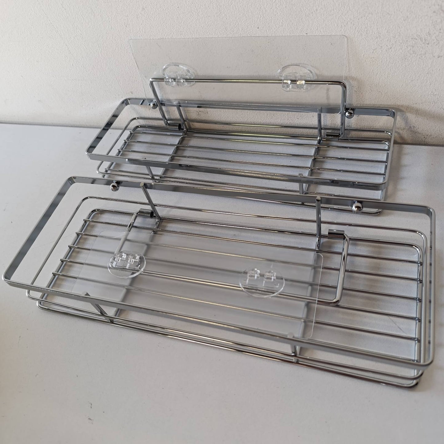 322558 - Raft Dushi me Shafran, 2 copë, Kasë Dushi, Shportë Dushi, Organizues Banjoje, Mbajtëse Shampoje, Dush, Kuzhinë, me 2 Shtojca Ngjitëse, Argjend