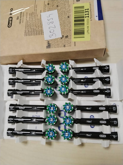 302854 - ORAL-B Koka Furçash Zëvendësuese PRO CrossAction, të zeza, pako me 12 furça