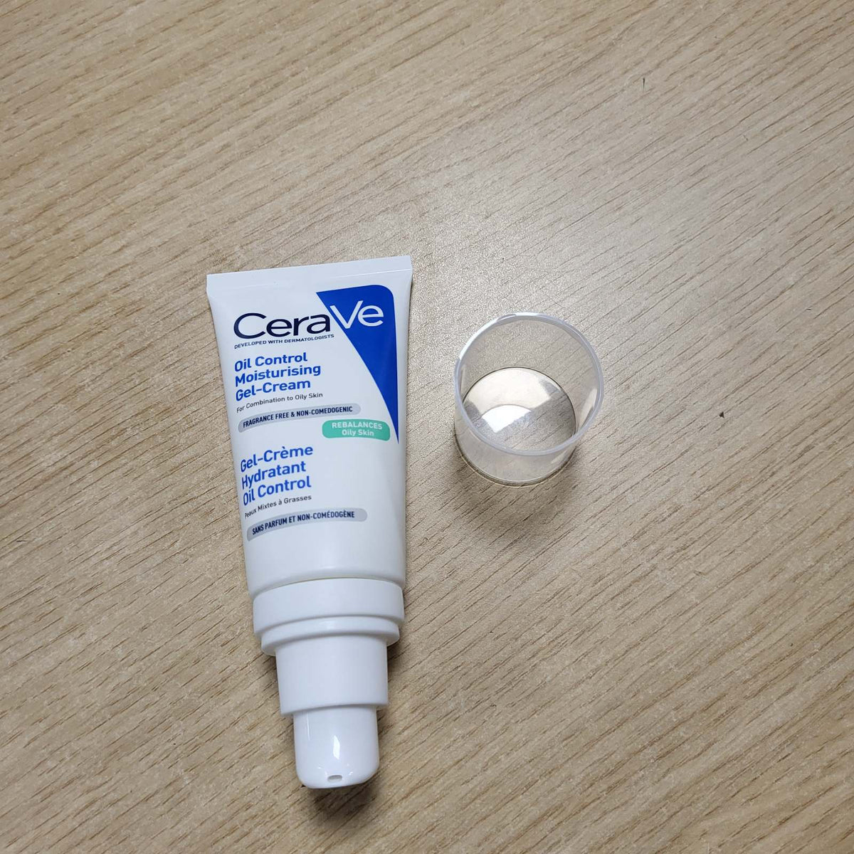 303422 - CERAVE KREM-XHEL HIDRATUES MATIFIKUES, 50 ML