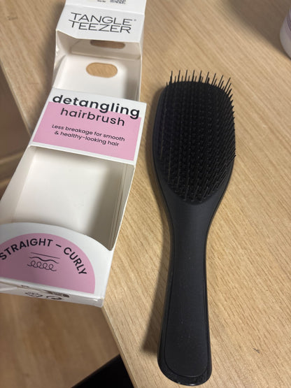 290313 - TANGLE TEEZER Furçë flokësh Ultimate Detangler për flokë të lagur dhe të thatë, e zezë