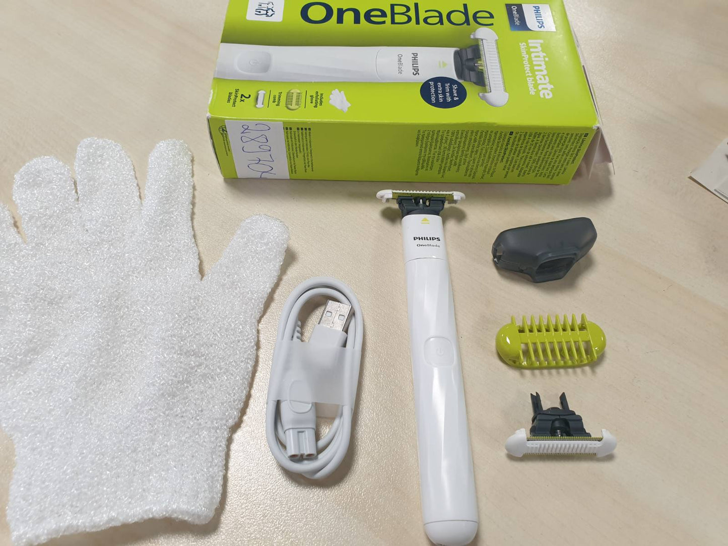 289704 - PHILIPS OneBlade Intime, rruajtje intime, rregullim dhe rruajtje me mbrojtje shtesë të lëkurës, QP1924/28
