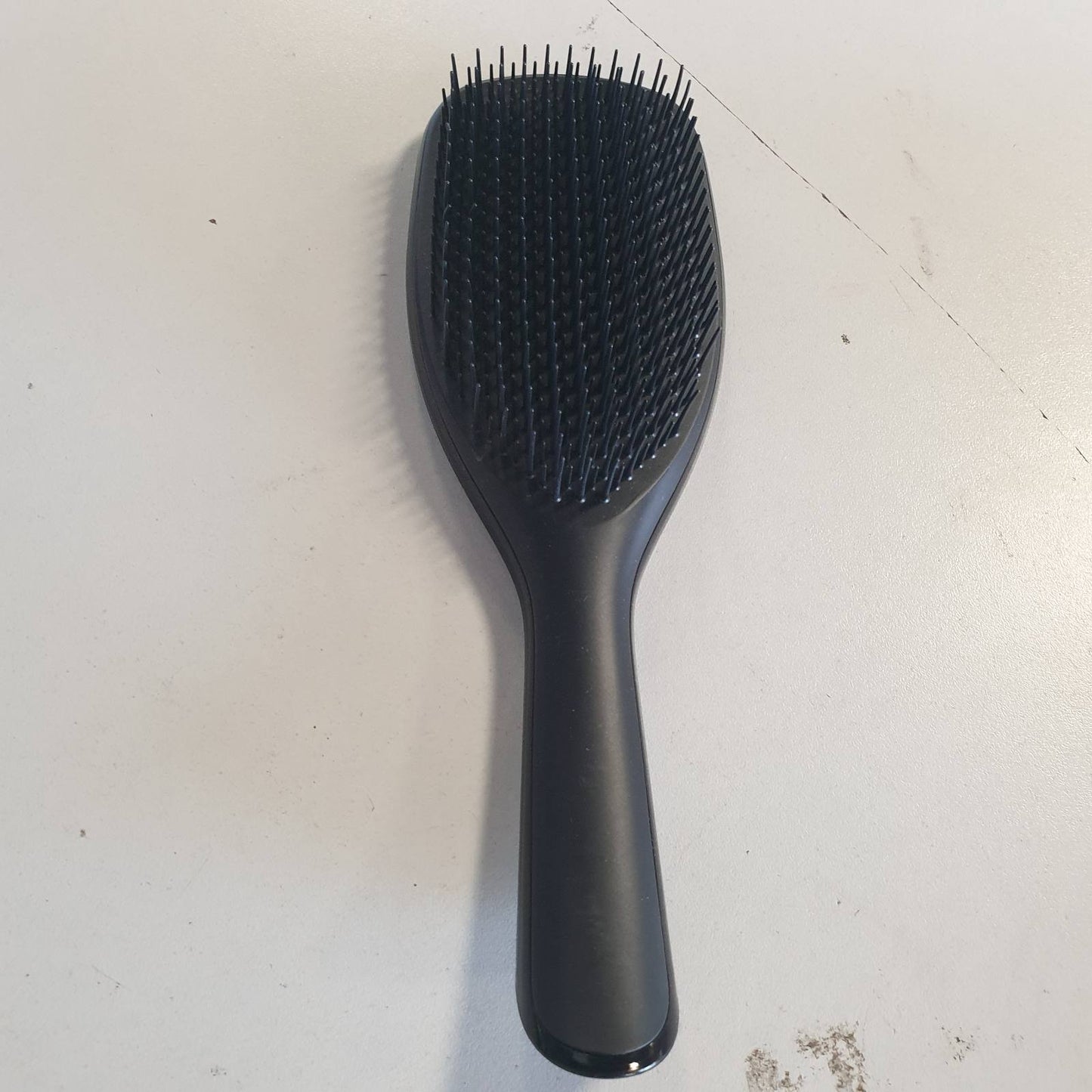 290217 - TANGLE TEEZER Furçë flokësh Large Ultimate Detangler, për flokë të lagur dhe të thatë, për flokë të trashë, kaçurrelë dhe të gjatë, qimet me dy nivele, ngjyrë e zezë