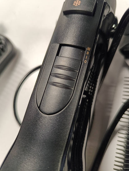 301705 - BABYLISS Smooth Finish 1200, Furçë ajri 4-në-1, 1200W, Teknologji Jonike dhe Qeramike, 4 aksesorë, E zezë/Rozë, AS122E