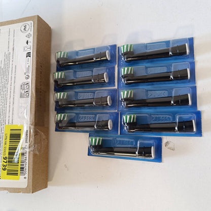 275278 - ORAL-B Koka Furçash Zëvendësuese Pro CrossAction, 10 copë, Pastrim Superior i Dhëmbëve, Paketim i Përshtatshëm për Kuti Postare, E Zezë