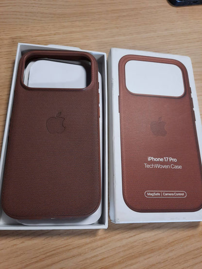 305202 - Apple Mbështjellëse funksionale prej pëlhure për iPhone 17 Pro me MagSafe - Siena