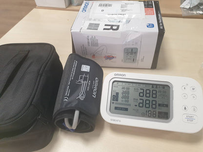 320927 - OMRON Monitorues i tensionit të gjakut për krahun e sipërm X7 Smart AFib me aplikacion, 2 përdorues, 22-42 cm