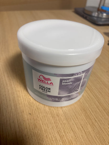 289757 - WELLA PROFESSIONALS Color Fresh Mask Pearl Blonde - Maskë me pigment hidratues për flokë bjonde të çelët - Ngjyrë e përkohshme për flokë - 500 ml