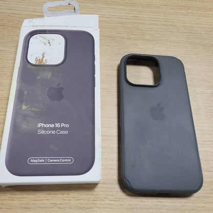 273100 - APPLE Mbështjellëse silikoni për iPhone 16 Pro me MagSafe – Gri Guri