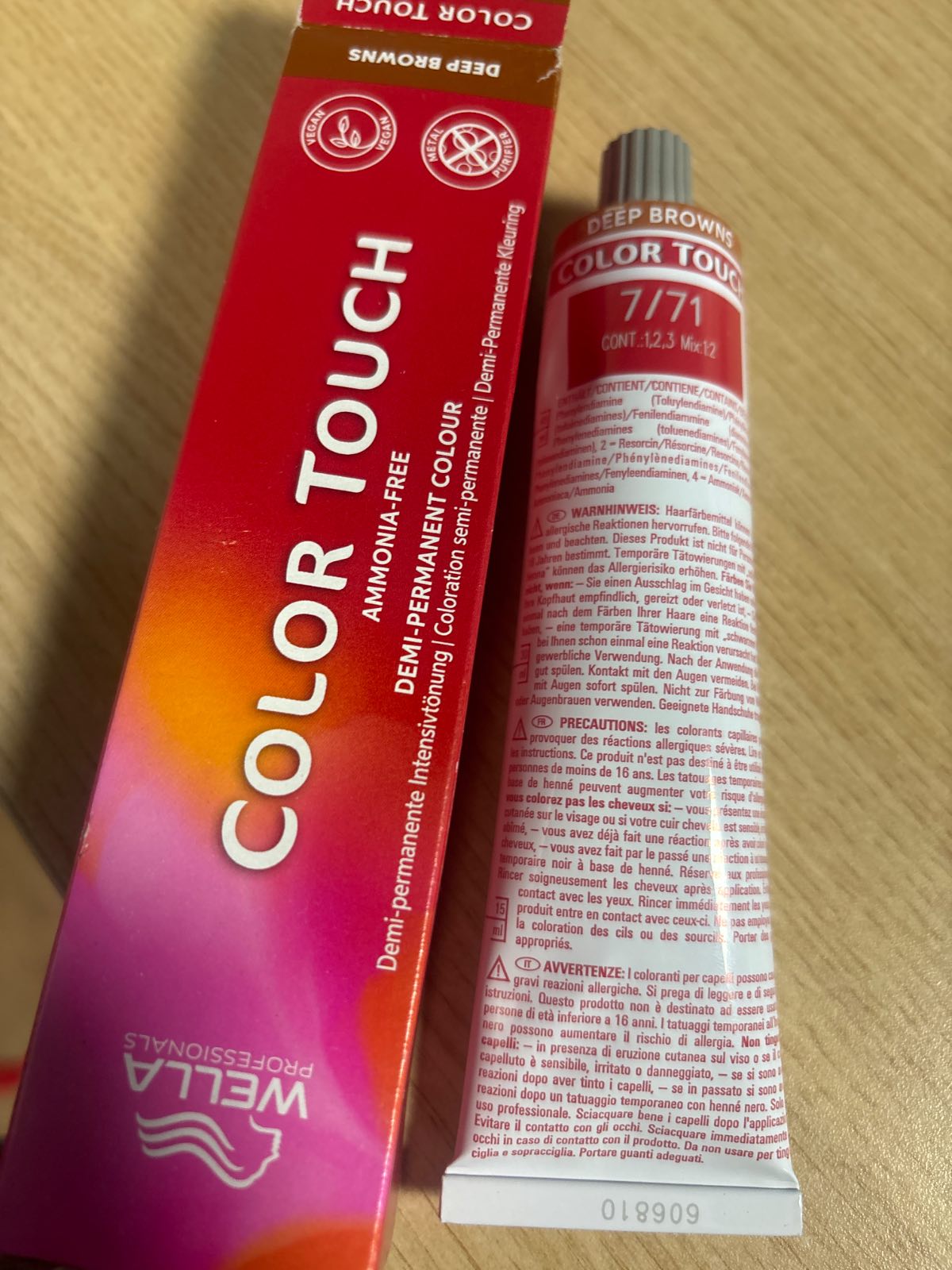 317767 - WELLA PROFESSIONALS Color Touch Deep Browns – Ngjyrë flokësh intensive vegane pa amoniak me Metal Purifier – për nuanca të thella dhe elegante kafe që zgjasin deri në 28 larje – 7/71 Bjonde e Mesme Kafe-Hisheni – 60 ml