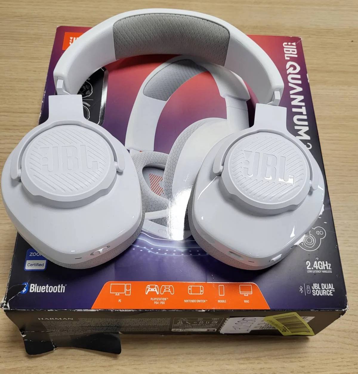 272990 - JBL QUANTUM 360, Kufje për Lojëra pa tel, Mikrofon të shkëputshëm, Heshtje, 2.4 GHz, Bluetooth, Kohëzgjatje luajtjeje 22 orë, Të pajtueshme me shumë platforma, Të bardha