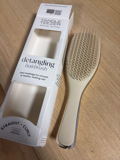 317556 - TANGLE TEEZER Furçë flokësh Ultimate Detangler, për flokë të lagur dhe të thatë, për të gjitha llojet, qime me dy nivele, ngjyrë shampanje me përfundim kromi