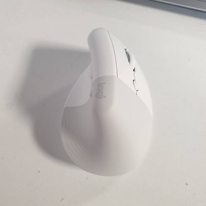 273132 - LOGITECH Maus Bluetooth pa tel Lift Vertical, ergonomik, me marrës USB Logi Bolt, butona të heshtur, 4 butona, i pajtueshëm me Windows/macOS/iPadOS për laptopë/PC - i bardhë