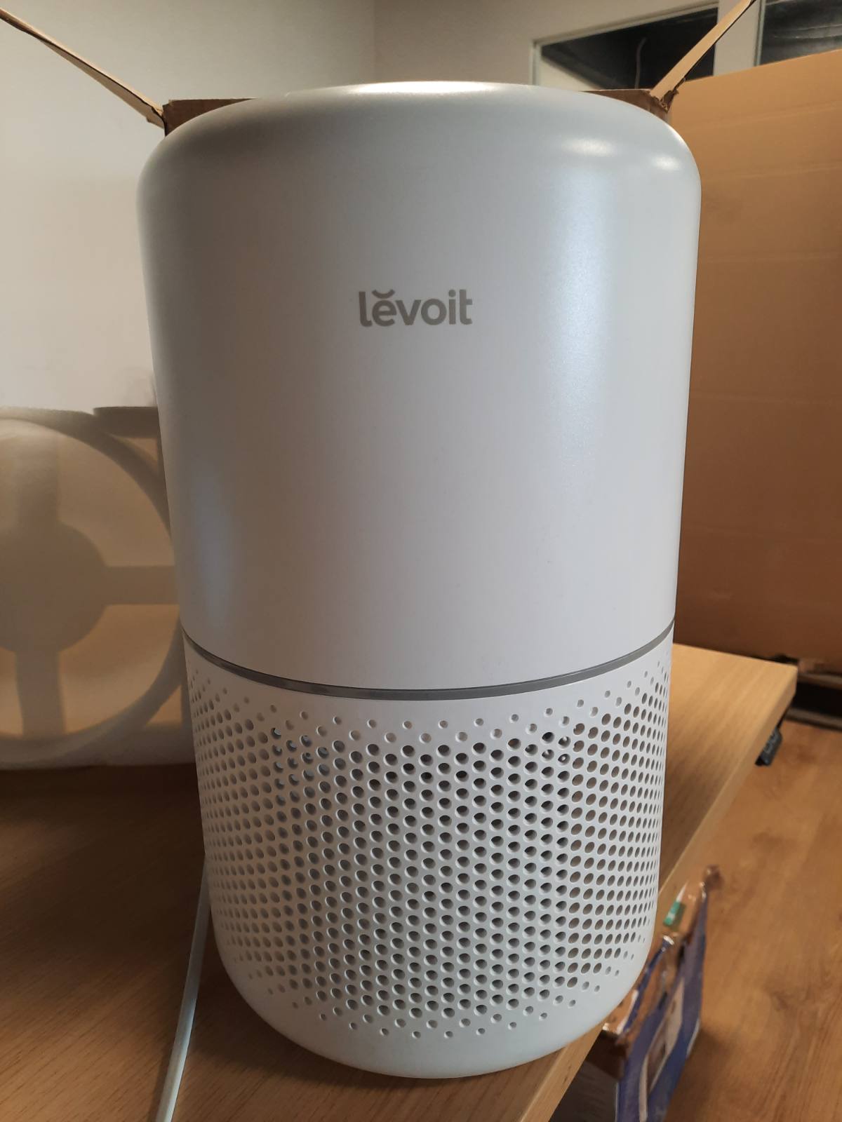 288164 - LEVOIT Pastrues ajri me filtër HEPA, 99.97% mbrojtje nga myku, pluhuri, poleni, qimet e kafshëve, CADR 240m³/h, për dhoma deri në 50m², i bardhë