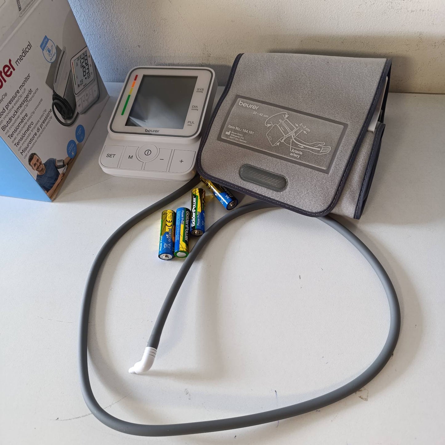 274961 - BEURER Monitor tensioni gjaku BM 51 easyClip, për krahun e sipërm, matje automatike e tensionit të gjakut dhe pulsit, e validuar klinikisht