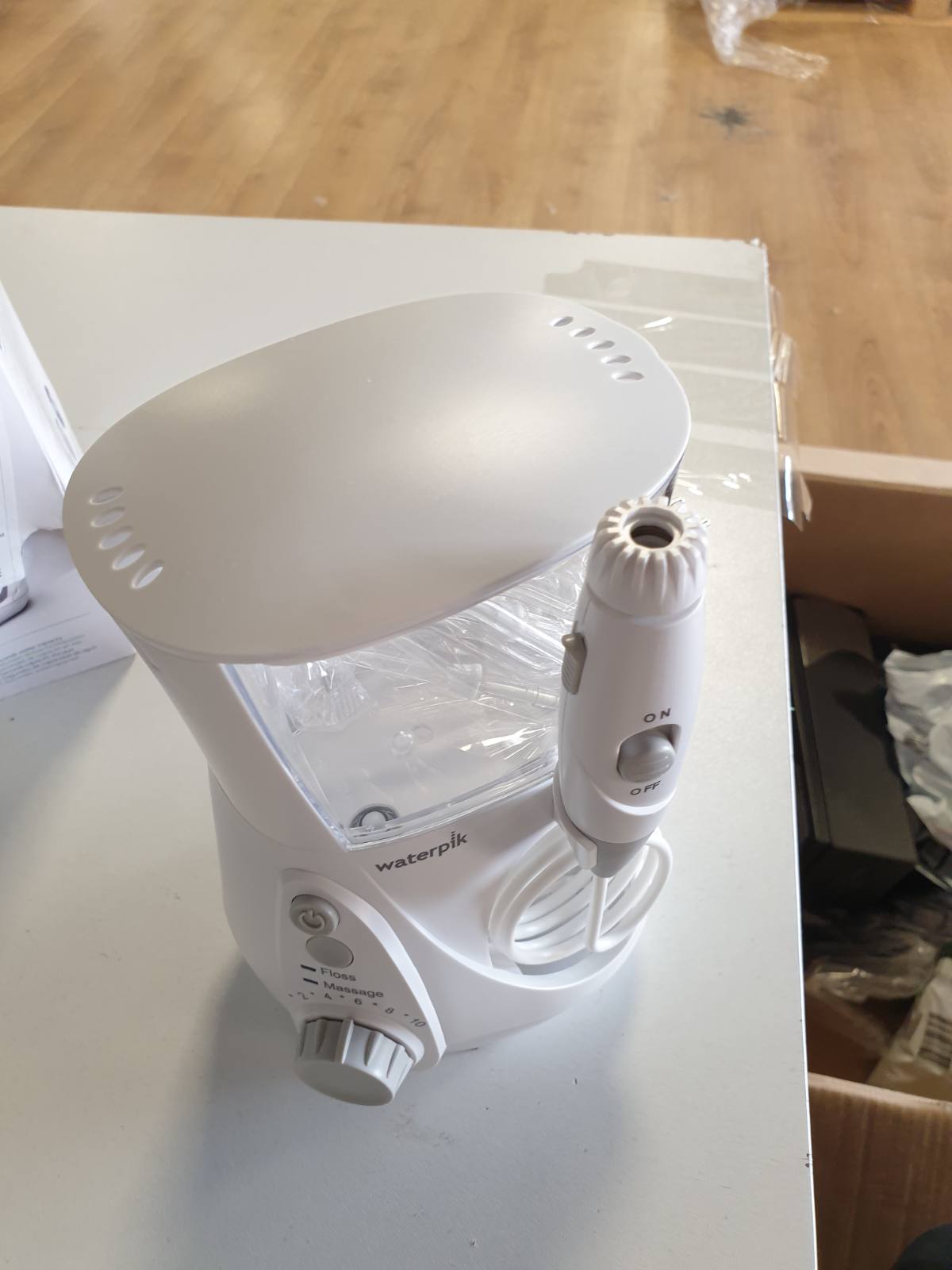 320912 - WATERPIK Ujitës Oral Profesional Ultra, Teknologji Precize Pulsi, 6 gryka, 10 mënyra, i bardhë