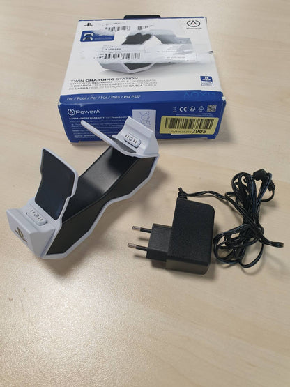 305404 - POWERA Stacion karikimi i dyfishtë për kontrolluesin pa tel DualSense (BE), për Sony PlayStation PS5, me licencë zyrtare