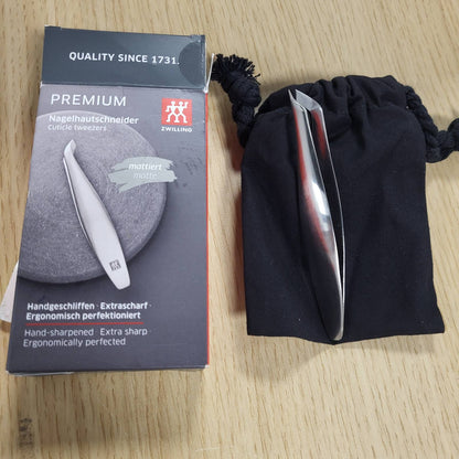303300 - ZWILLING Prerës kutikulash me tehe të pjerrëta, Premium, Argjend