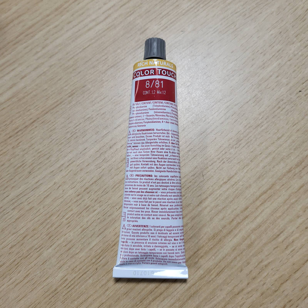 308225 - WELLA PROFESSIONALS Ngjyrë intensive vegane për flokë pa amoniak - Metal Purifier - 8/81 Light Blonde Pearl Ash - 60 ml