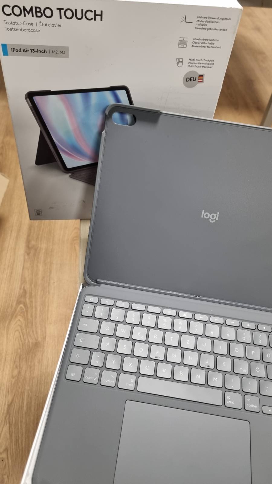 295485 - LOGITECH Combo Touch për iPad Air 13 Zoll (M2, M3, M4) (2024, 2025, 2026)