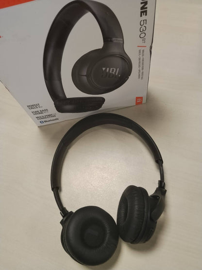 309752 - JBL Kufje Tune 530BT, Pa Tel, Bluetooth, të Zeza