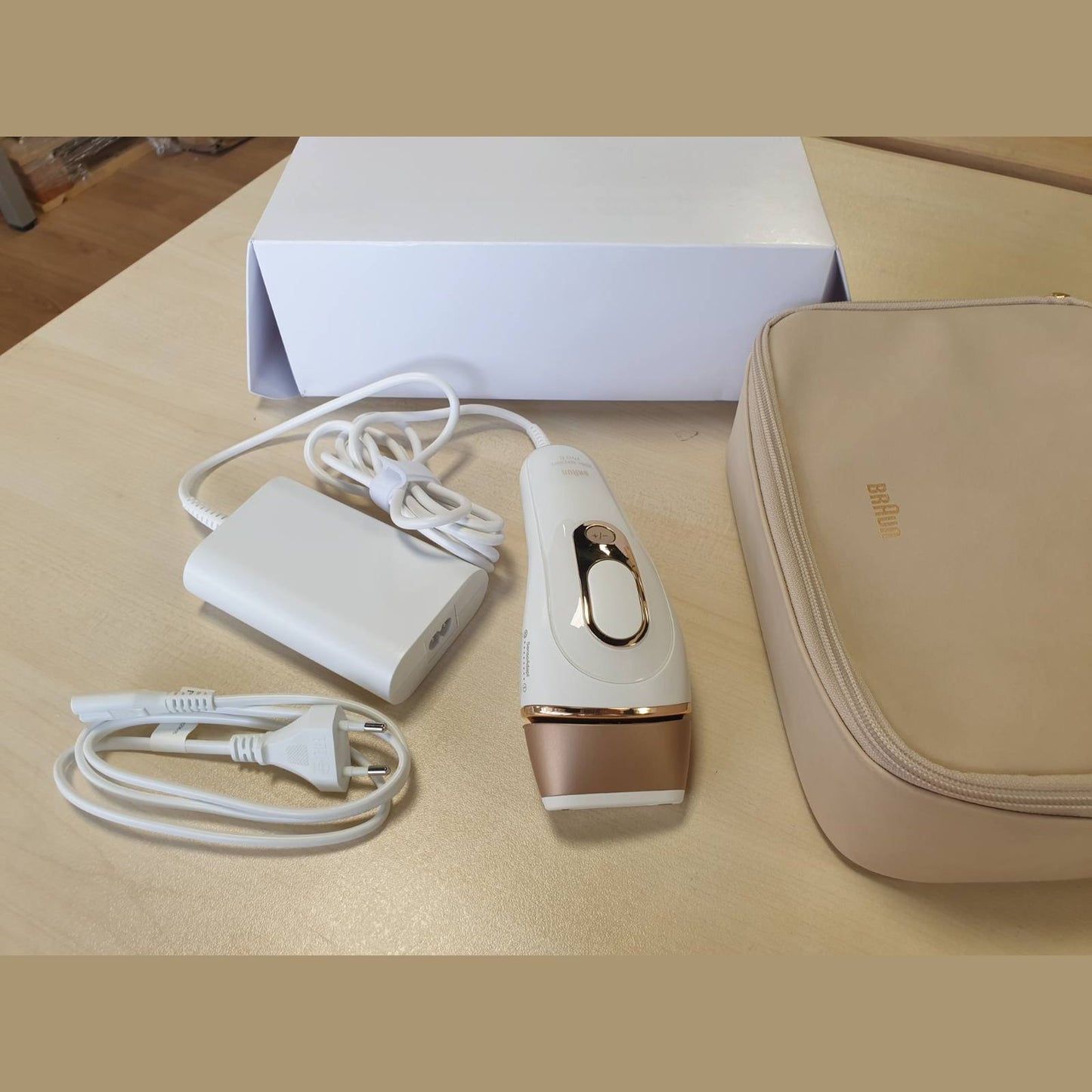 320834 - BRAUN Depilator me dritë pulsuese Silk Expert Pro 5 PL5100, 100-240V, 50/60Hz, i bardhë dhe i artë