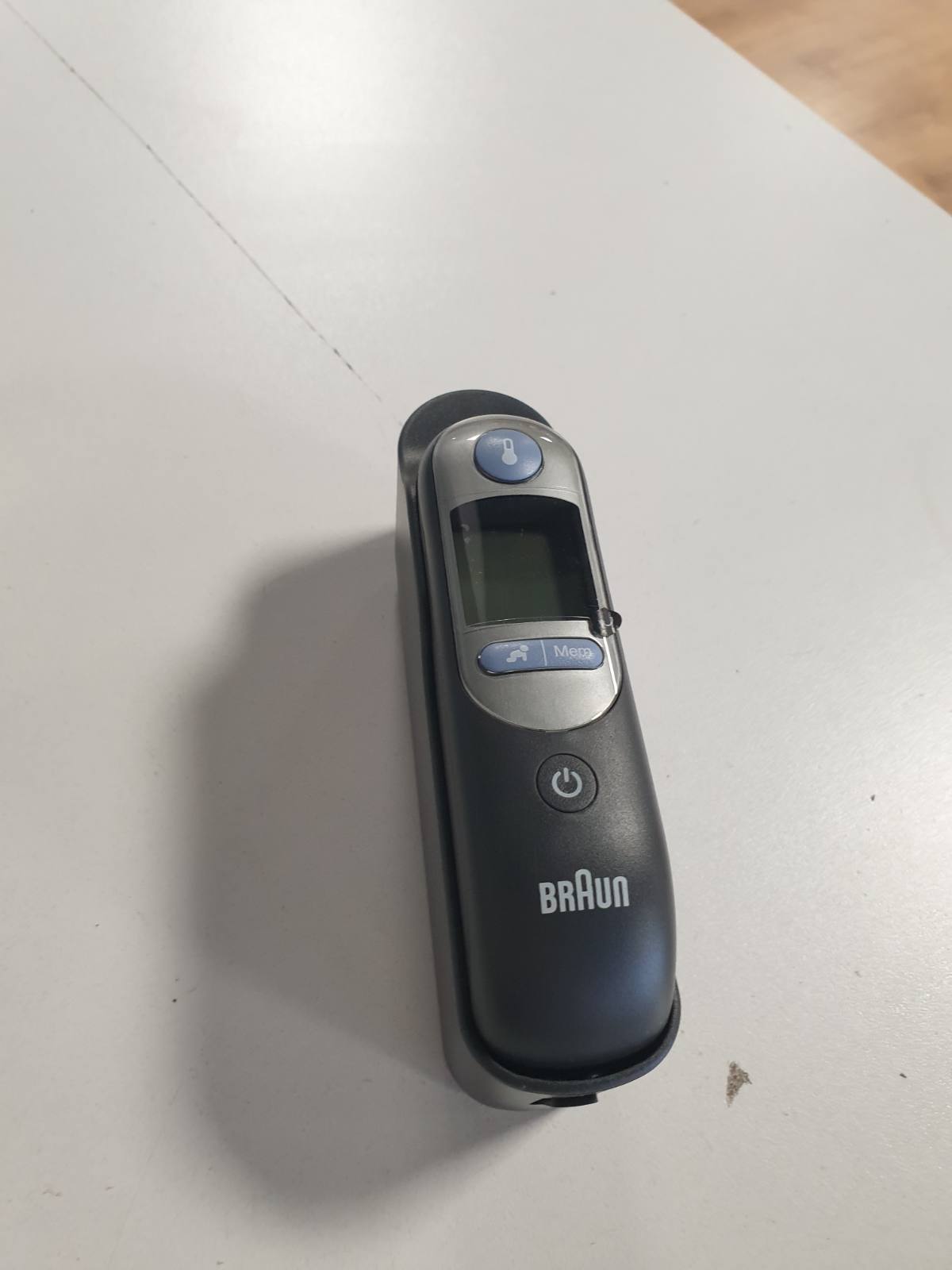 296727 - BRAUN Termometër veshi ThermoScan 7, Teknologjia e saktësisë së moshës, Ekran dixhital me kodim ngjyrash, I përshtatshëm për foshnjat dhe fëmijët e vegjël