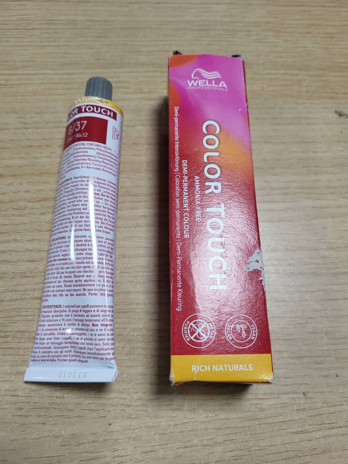 321853 - WELLA PROFESSIONALS Color Touch Rich Naturals - Ngjyrë intensive vegane pa amoniak - 60 ml - 6/37 Bjonde e Errët Kafe e Artë - Zgjat deri në 28 larje